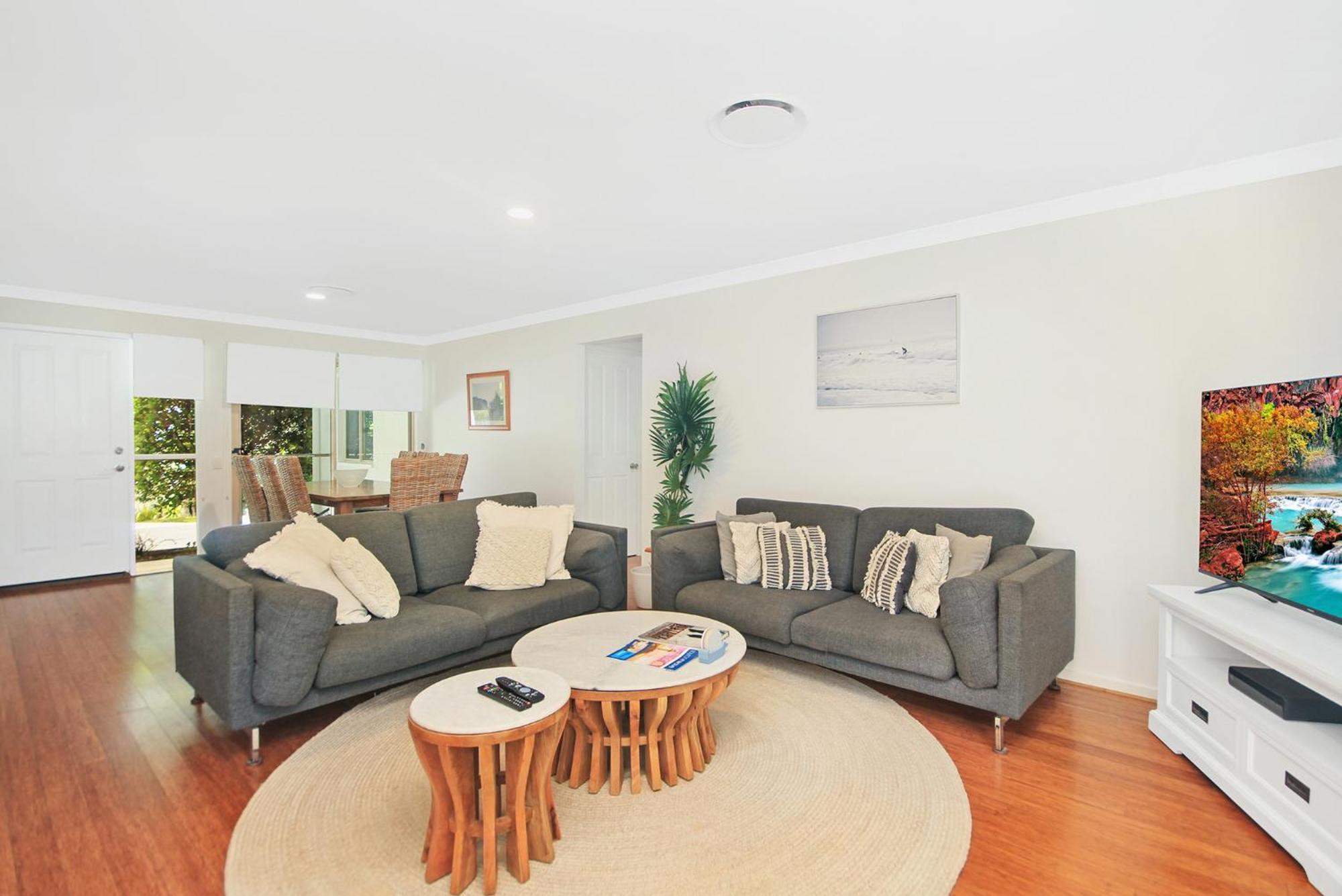 Byron Lakeside Holiday Apartments Byron Bay Bilik gambar